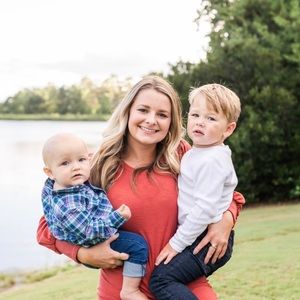 Meet your Posher, Lauren